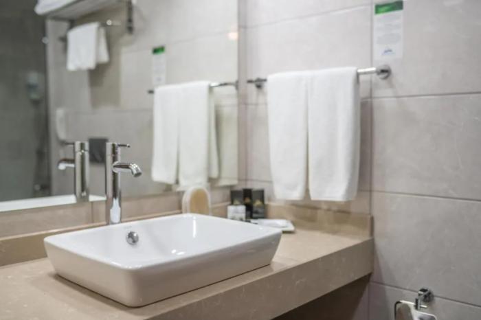Salamis Bay Conti Resort Hotel & Casino Famagusta  Room photo Bathroom