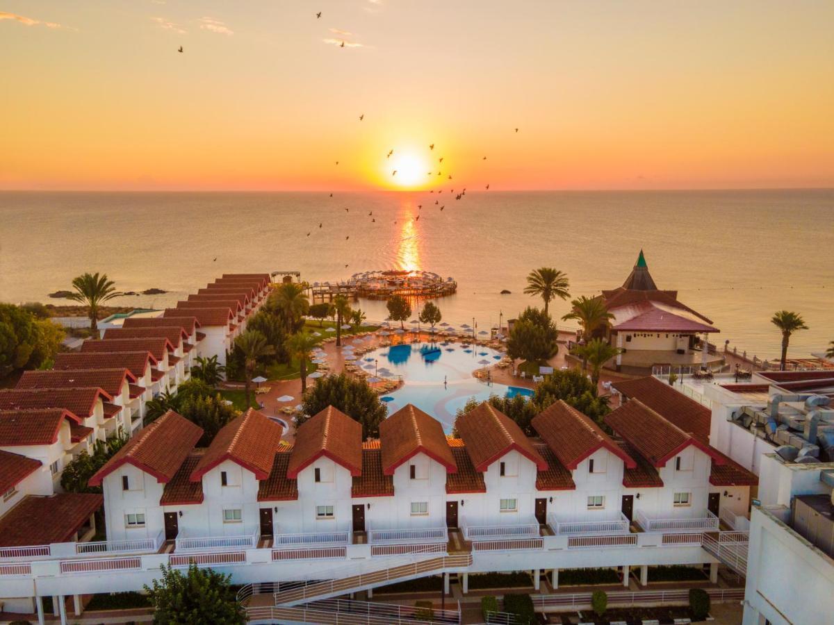 Salamis Bay Conti Resort Hotel & Casino Famagusta  Exterior photo Sunset at the Iberostar Grand Hotel at Playa del Inglés, Gran Canaria
